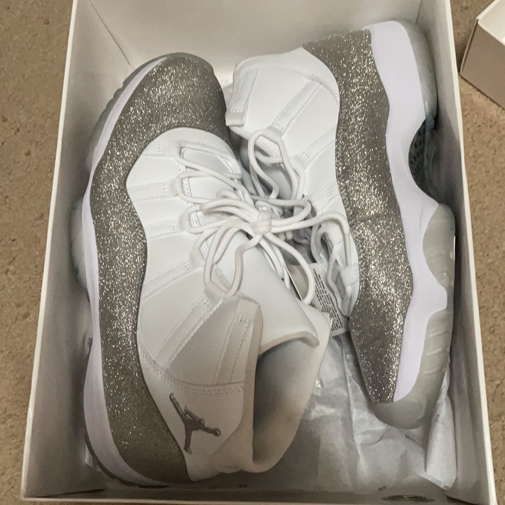 Women’s Air Jordan Retro 11